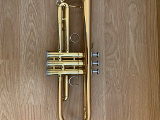 Trompeta Yamaha 4335G Dorada
