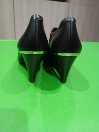 Zapato tacón piel negro T.37