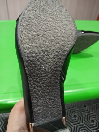 Zapato tacón piel negro T.37