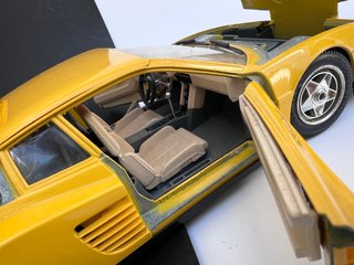Ferrari Testarossa 1984 1/18 Bburago Giallo