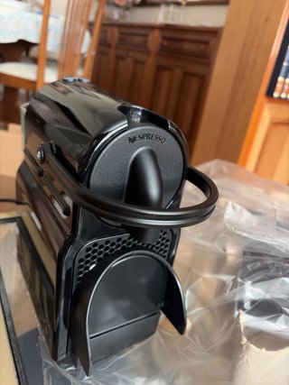 Cafetera Nespresso Inissia Negra