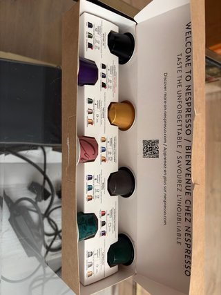 Cafetera Nespresso Inissia Negra