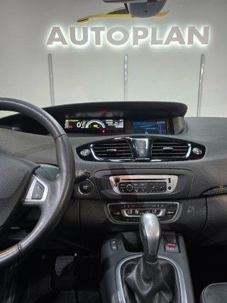 Renault Scenic 2012