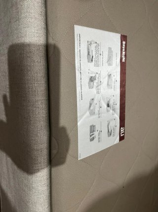 Sofá cama beige de tela se entrega desmontable