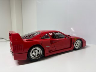 Ferrari F40 Burago 1:18 rossa