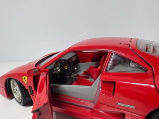 Ferrari F40 Burago 1:18 rossa