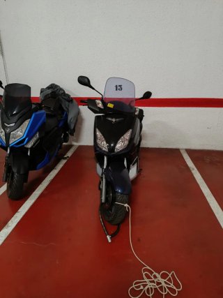 Yamaha XMax 125cc Moto Scooter Negra/Azul