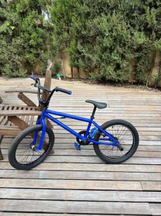 Bicicleta BMX Azul