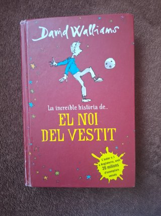 La increïble història de-- el noi del vestit
