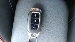 Hyundai Kona 1.6 GDI HEV Tecno Red DT 104 kW (141 CV)