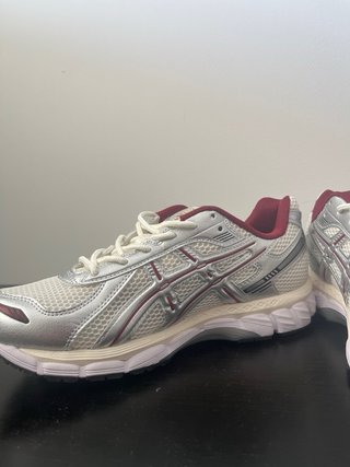 Zapatillas Asics Talla 42 Hombre Plata/Rojo