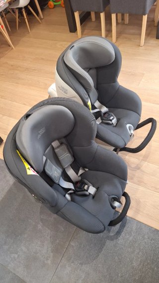 Silla Coche Britax Römer Dualfix. (1 o 2 en pack)