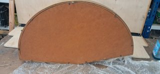 Vitrina para abanico dorada y roja