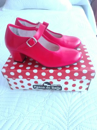 Zapatos Flamenca Rojos. Talla 33