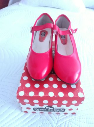 Zapatos Flamenca Rojos. Talla 33