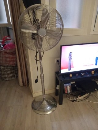 Ventilador Metálico Pie Ajustable