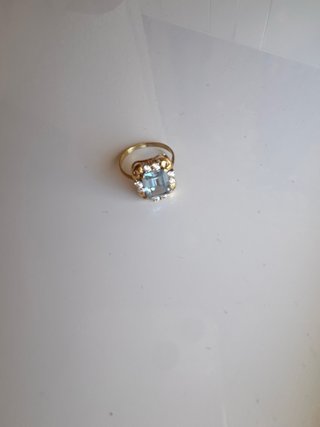 Anillo Oro con Piedra Azul preciosa