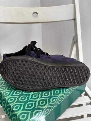 Zapatillas Vans Moradas y Negras