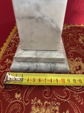 Coppia Obelischi Marmo Bicolore