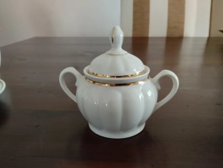 Juego de desayuno porcelana blanco y oro