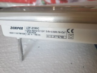 Luz de emergencia LED