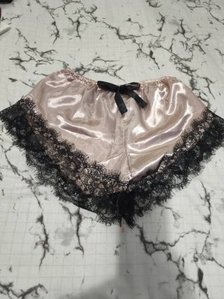 Bata de seda con shorts