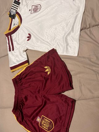 Equipación España Infantil Talla 2-4 años