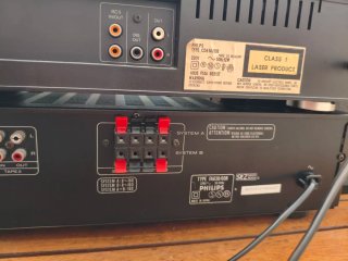 Philips, amplificador, lector CDs y Altavoc