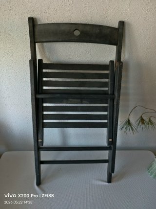 Silla plegable de madera oscura FRÖSVI Ikea