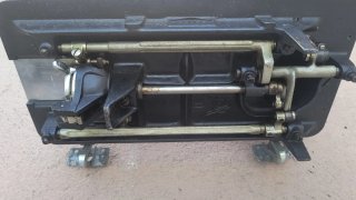 Máquina de coser Alfa antigua