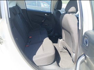 Peugeot 208 1.5 bluehdi diesel año 2019