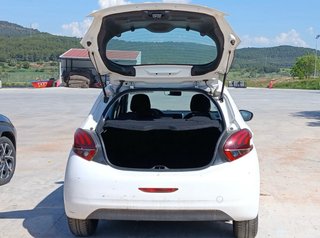 Peugeot 208 1.5 bluehdi diesel año 2019