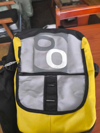 Mochila Negra Gris Amarilla Nueva