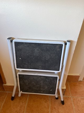Escalera plegable 2 peldaños