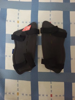 Espinilleras Puma V5.08 Amarillas