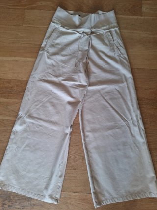 Pantalón ancho Zara beige