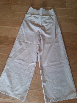 Pantalón ancho Zara beige