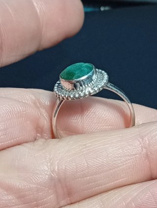 Anillo Plata Ley Esmeralda facetada