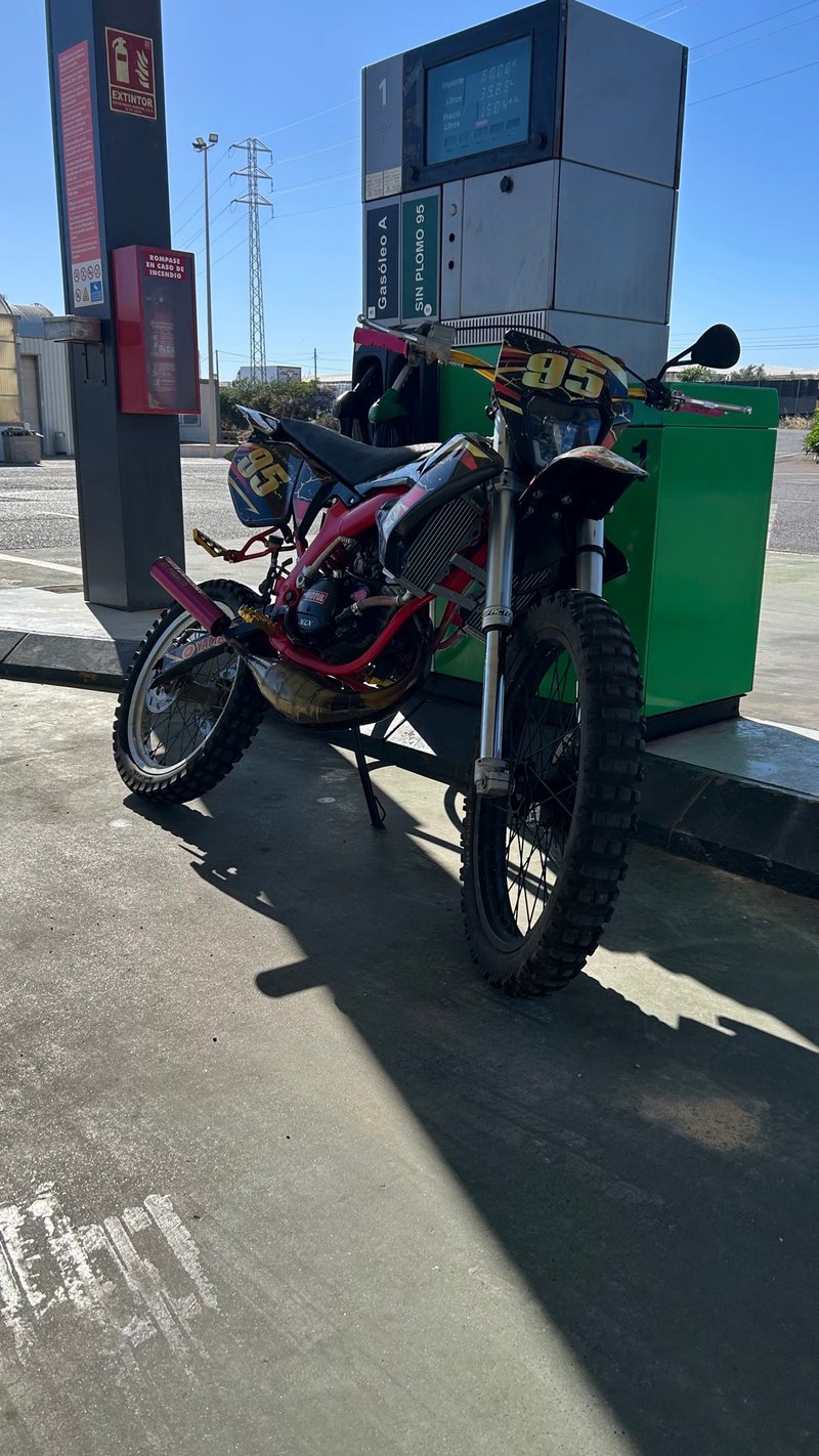 Yamaha DT 50 CAMBIO POR 250 2t 300 o 450 ALPRIVADO