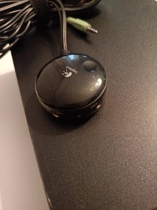 Altavoces Logitech Negros