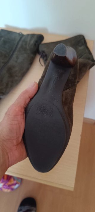 Botas altas de piel
