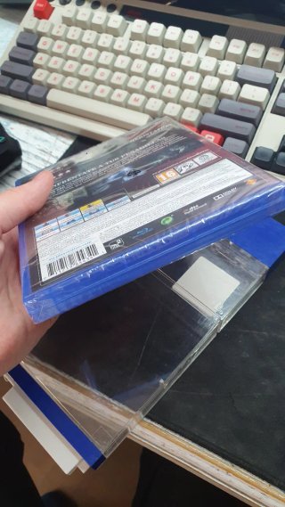 Precintado Bloodborne con caja seguridad