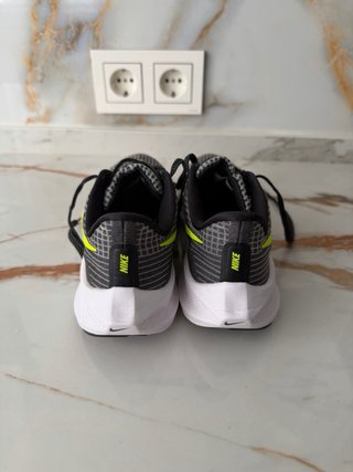Nike Air Zoom Talla 37.5
