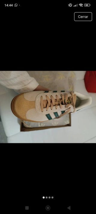 Zapatillas Adidas Beige y Verde
