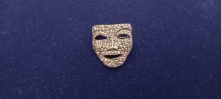 Spilla Maschera Teatro in metallo brunito