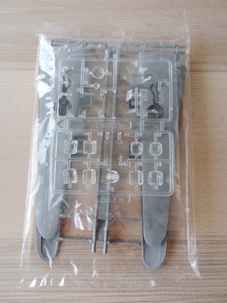 B-24 H LIBERATOR MAQUETA ACADEMY 1/72