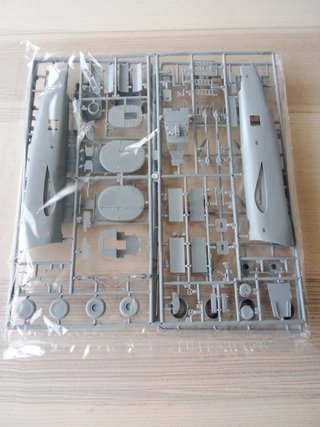 B-24 H LIBERATOR MAQUETA ACADEMY 1/72