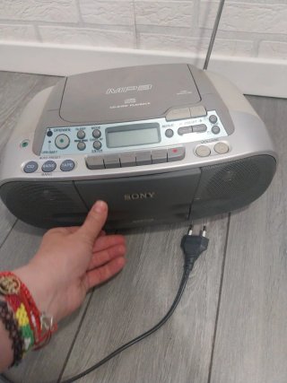 Radio CD MP3 Cassette Sony Plata/Gris