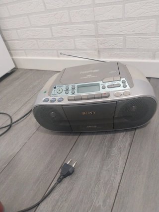 Radio CD MP3 Cassette Sony Plata/Gris