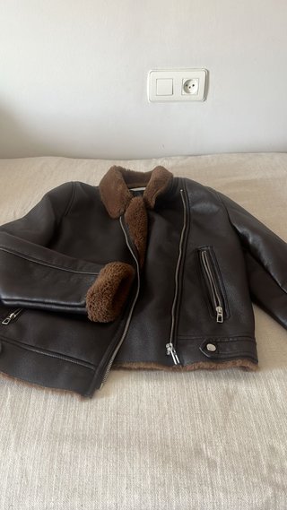 Chaqueta de cuero marrón Zara